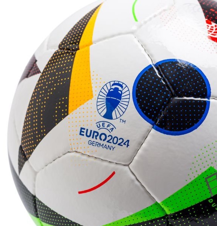Мяч минифутбольный (футзал) №4 Adidas Pro Sala Fussballliebe EURO 2024