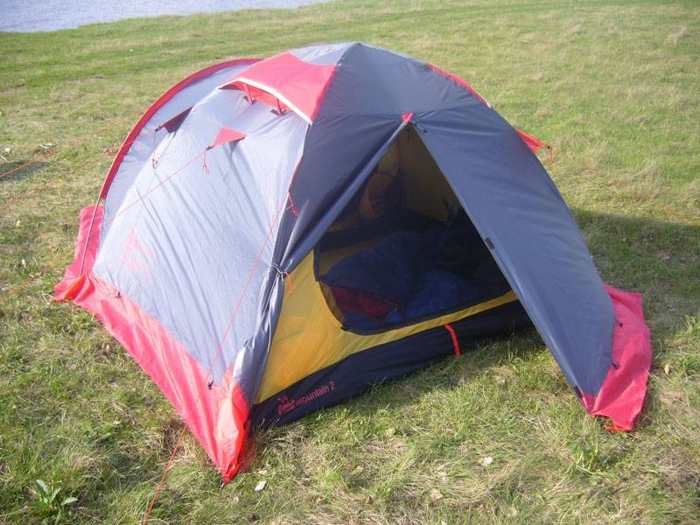 Палатка туристическая 2-х местная Tramp Mountain 2 (V2) (8000 mm)